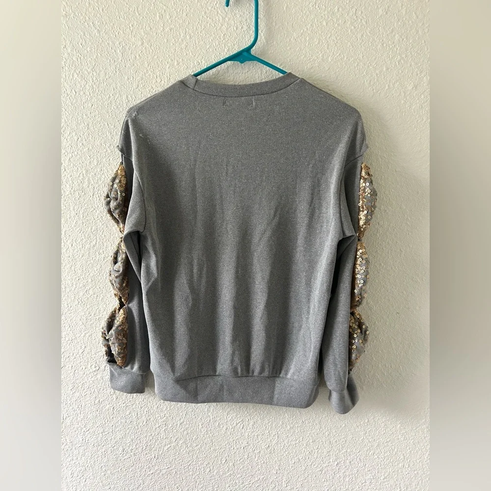 CBR Gray Textured Sweatshirt w/ Gold Sequin Sleeve Detail – Size Small - Picture 7 of 11